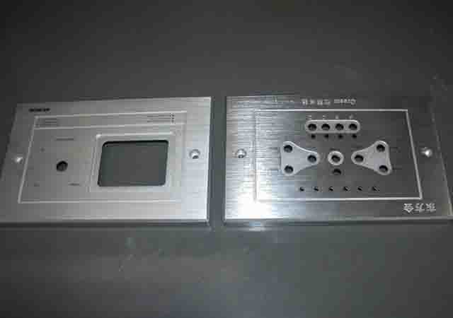 機箱麵板2 東莞鋁(lǚ)合金cnc加工廠